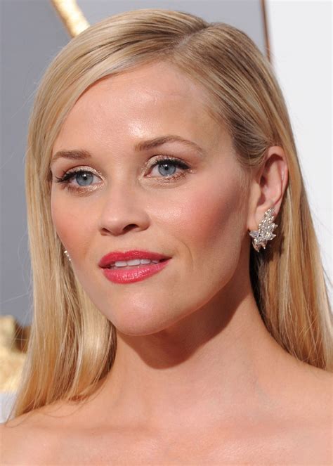 The Secrets of Reese Witherspoon’s Red Carpet Jewelry Success